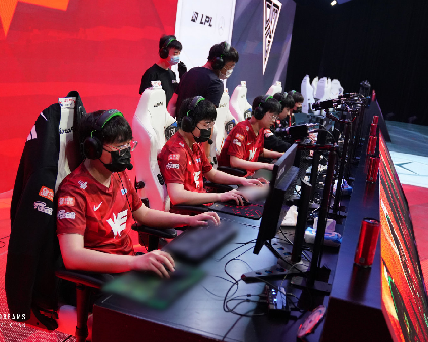 仅展现了他 仅展现了他