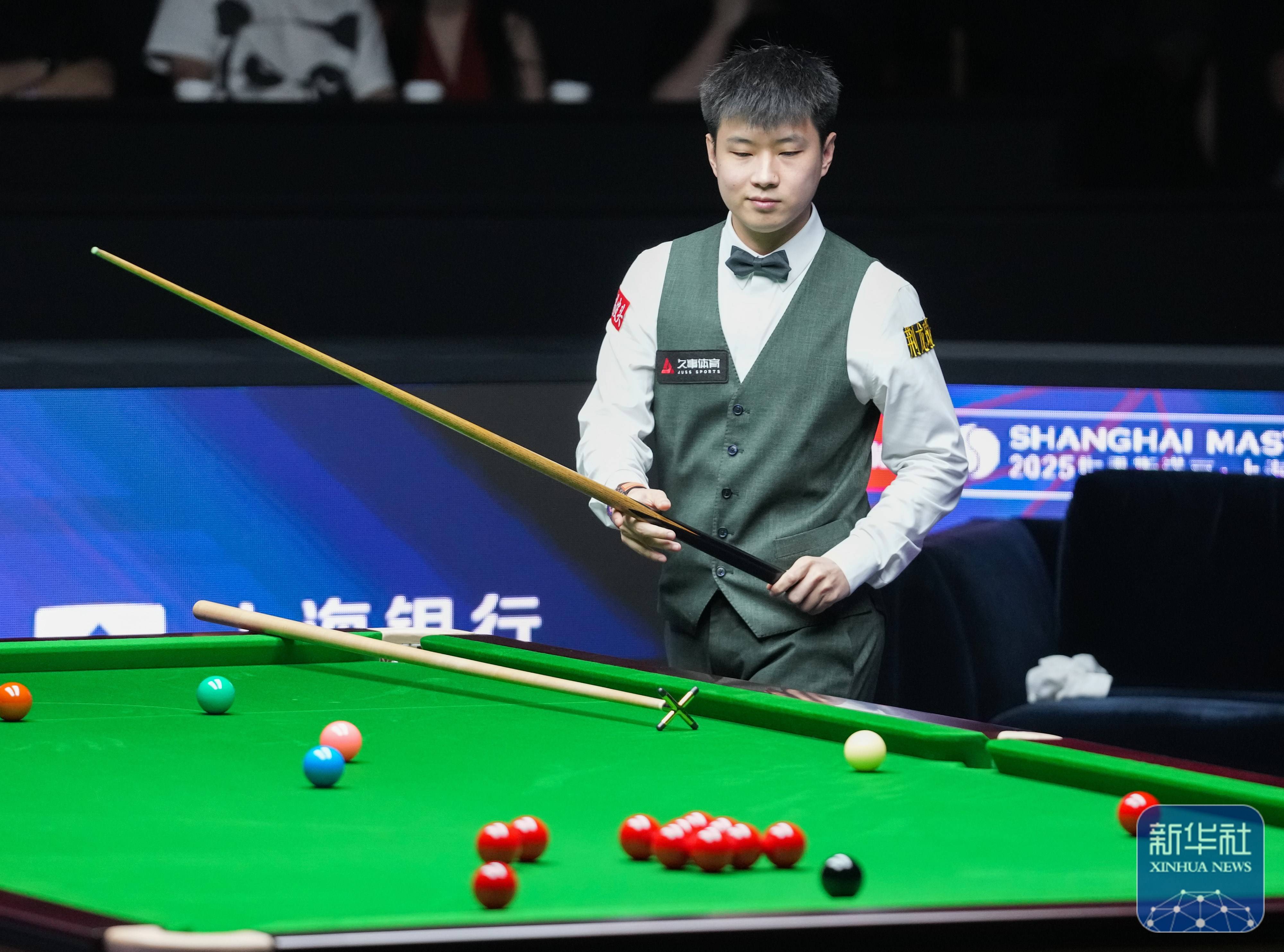 加轻松与自 加轻松与自