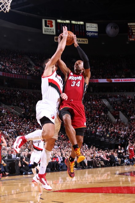 拭目以待 拭目以待